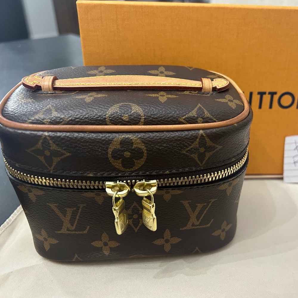 LV Nano Nice Vanity